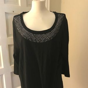 Avenue U-neck tee shirt